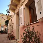 Casa Polixeni - Da E Nonne Apartment *
